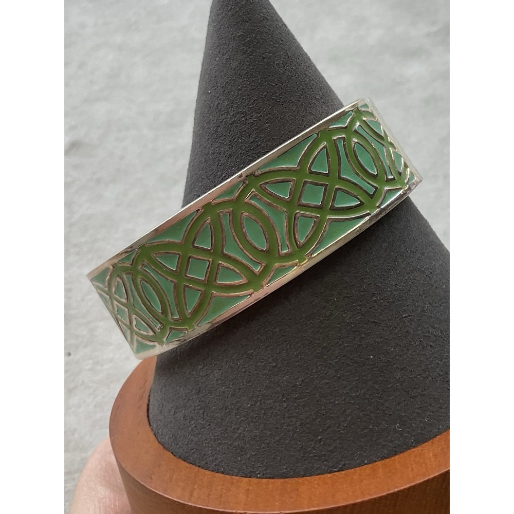Stella & Dot Eleanor bracelet Green Enamel Clamper Bangle Estate Jewelry